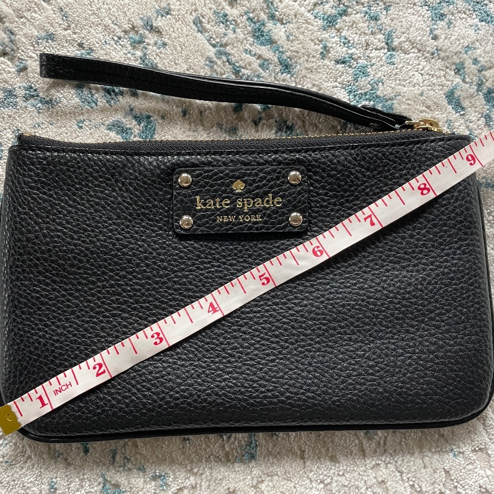 Kate Spade wristlet - Picture 2 of 6
